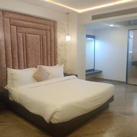 ג'אבלפור Hotel Kadamb Tree מראה חיצוני תמונה