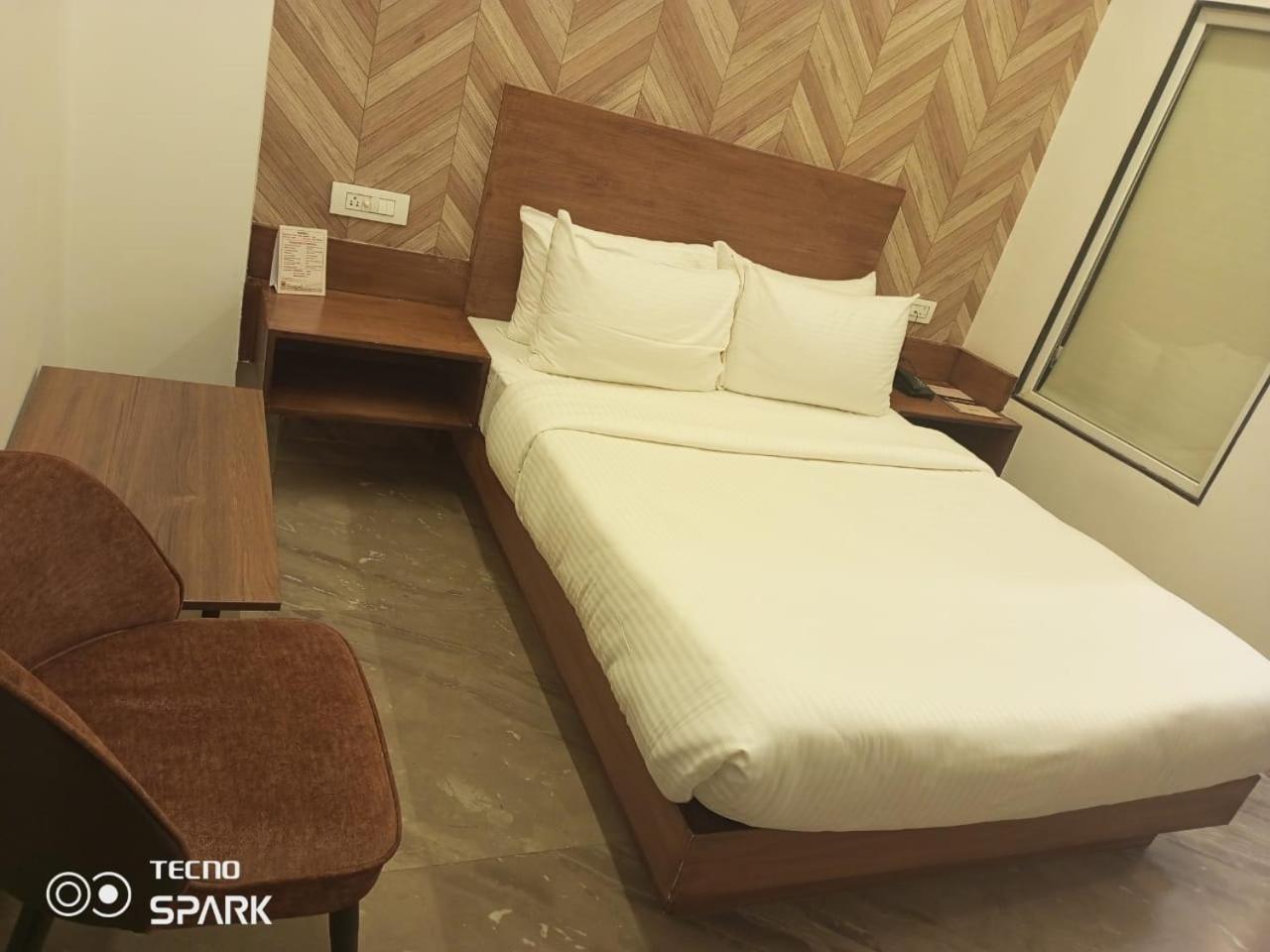 ג'אבלפור Hotel Kadamb Tree מראה חיצוני תמונה