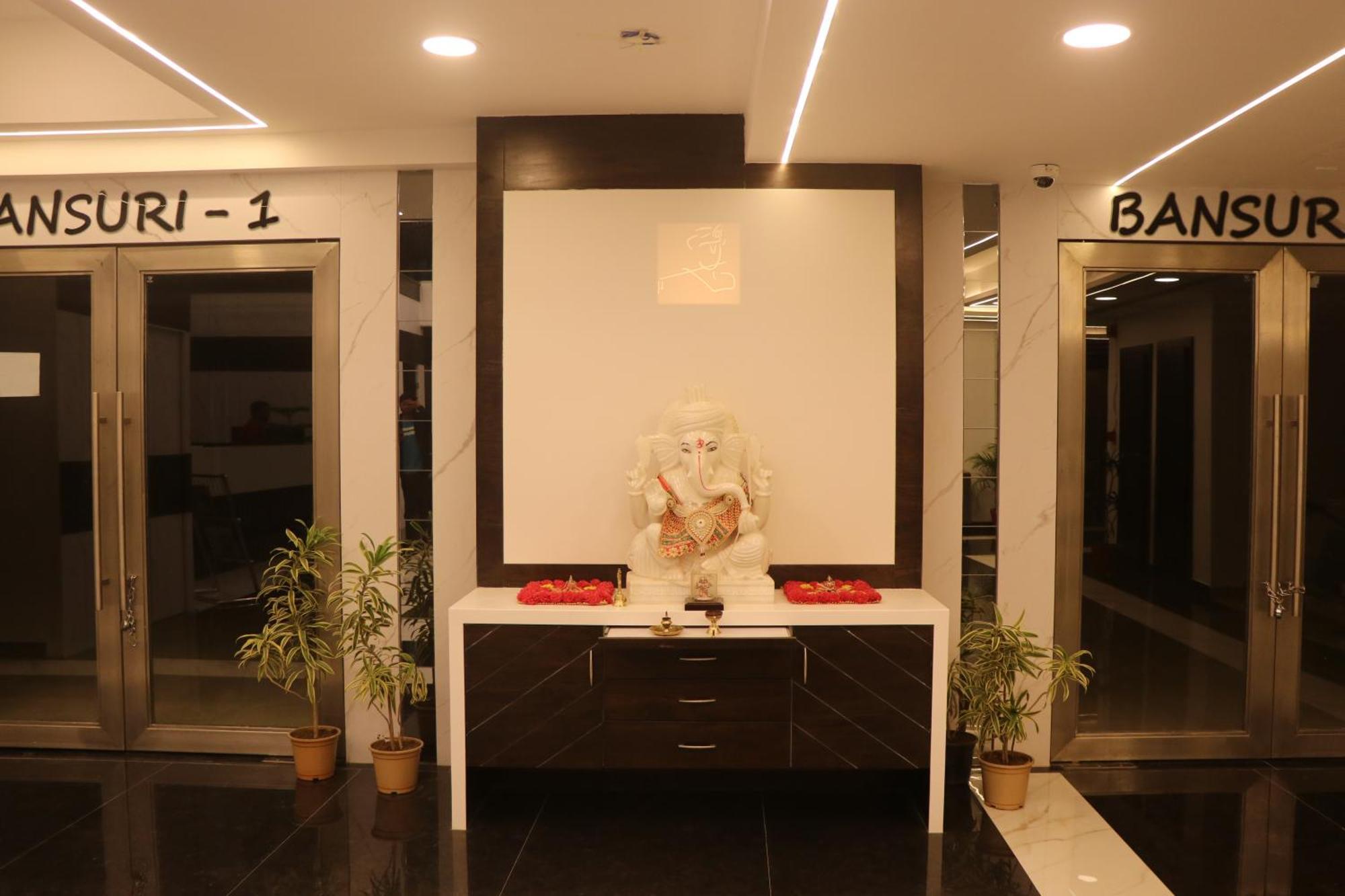 ג'אבלפור Hotel Kadamb Tree מראה חיצוני תמונה