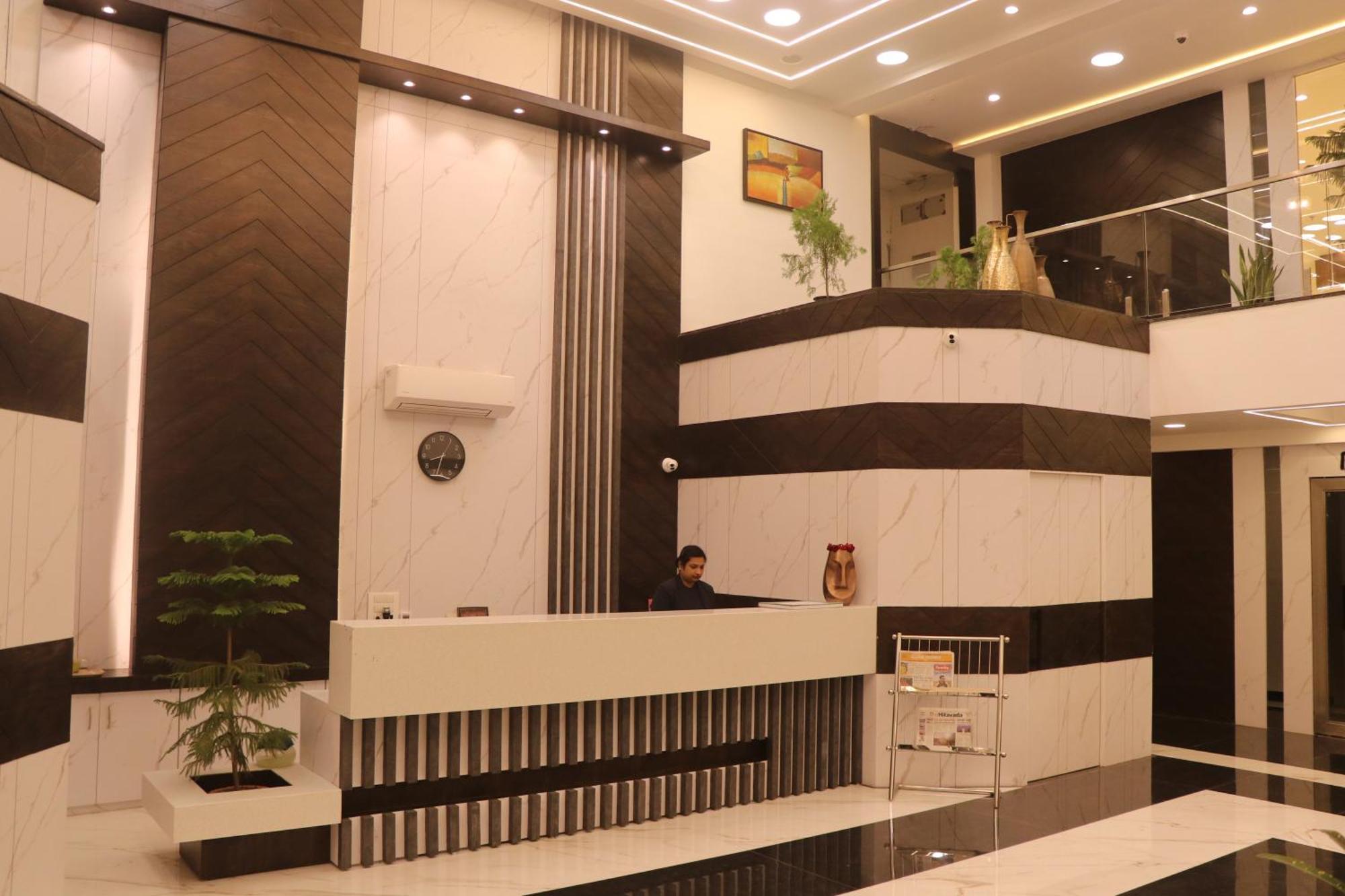 ג'אבלפור Hotel Kadamb Tree מראה חיצוני תמונה